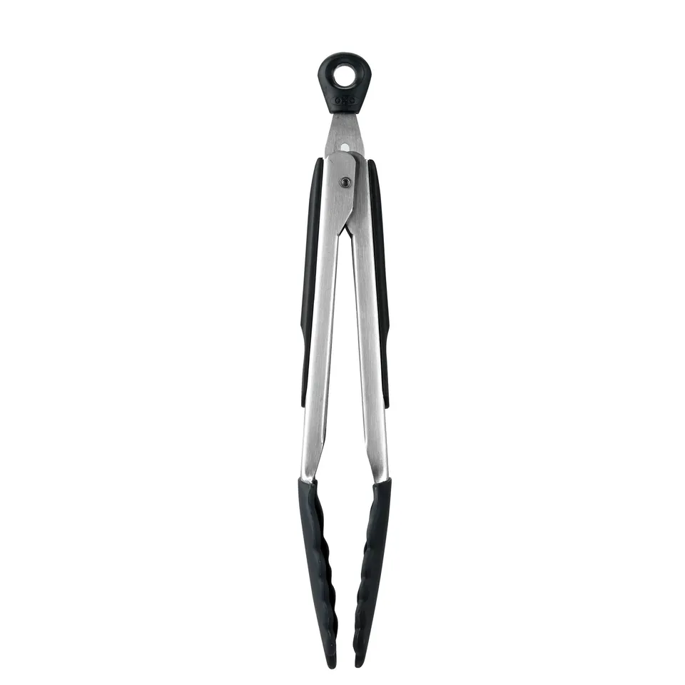 oxo-good-grips-pinces-de-service-23-cm-avec-embouts-en-silicone-bords-festonn-s- image 1