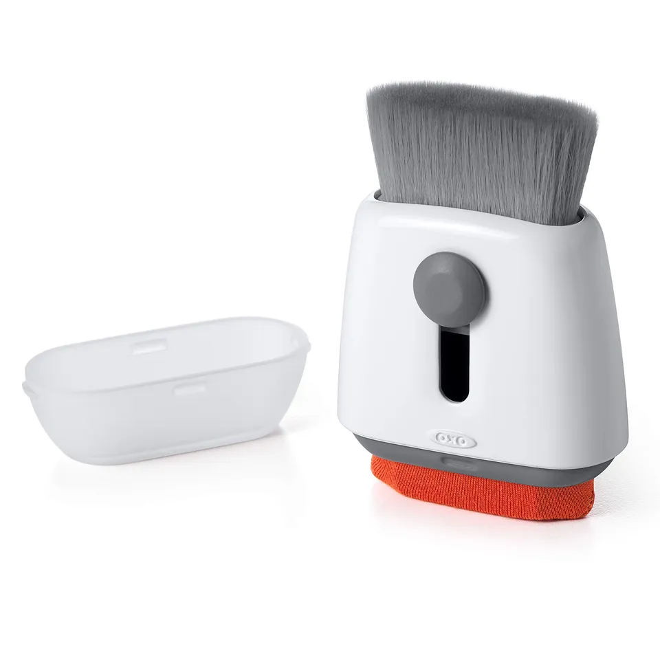 oxo-good-grips-kit-de-nettoyage-d-ordinateur-sweep-swipe-brosse-r-tractable-2-en image 1