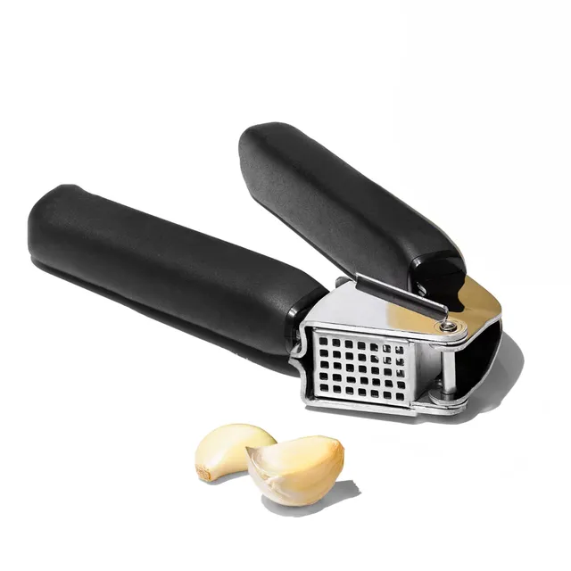 oxo-good-grips-presse-ail-en-acier-inoxydable-grande-tr-mie-multi-gousses-poign- image 1