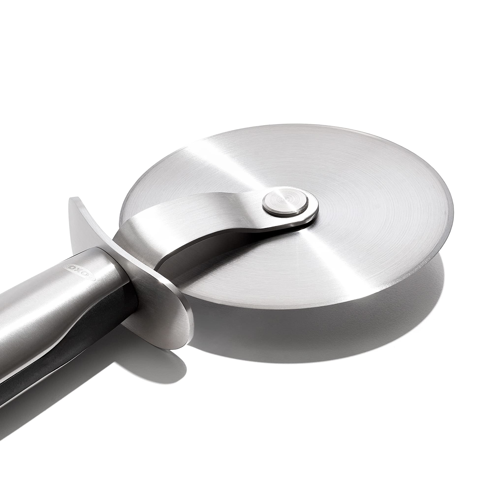 oxo-steel-roulette-pizza-acier-inoxydable-10-cm-grande-lame-avec-prot-ge-pouce-e image 3
