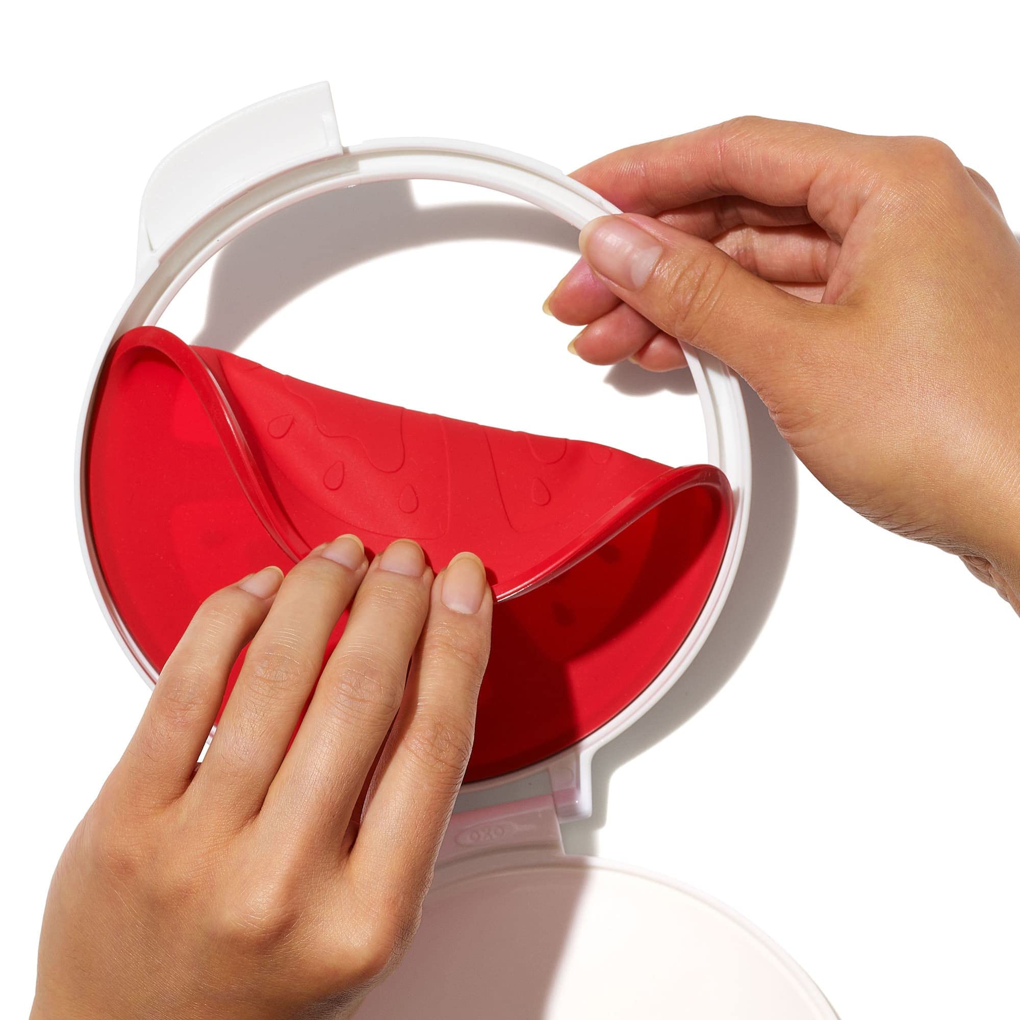 oxo-good-grips-conomiseur-de-tomate-coup-e-en-silicone-tui-r-utilisable-couvercl image 7