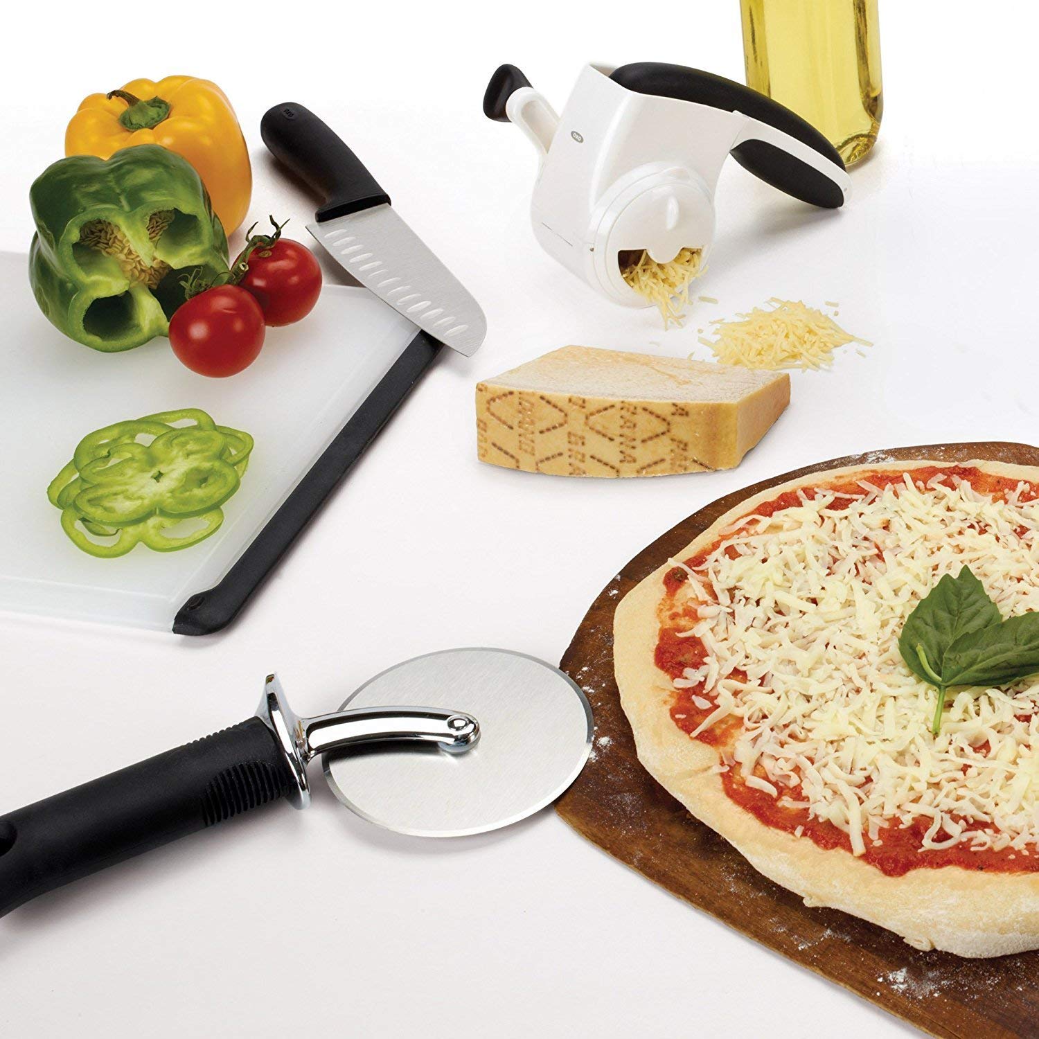 oxo-good-grips-roulette-pizza-inox-8-cm-noire-prot-ge-pouce-int-gr image 5